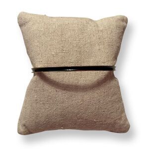 🤯5/$25🤯 Black Enamel Gold Tone Bangle NWOT